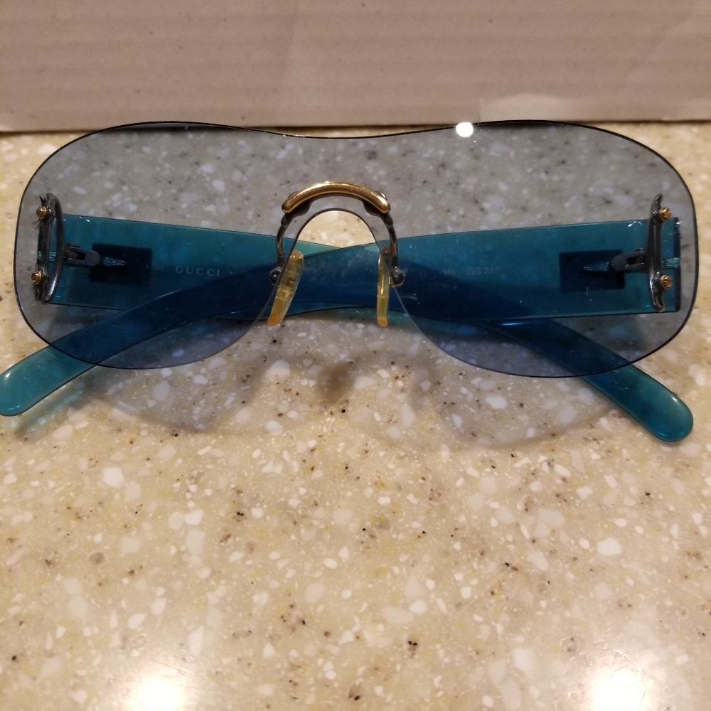 Vintage Gucci Blue Sunshield/Sunglasses